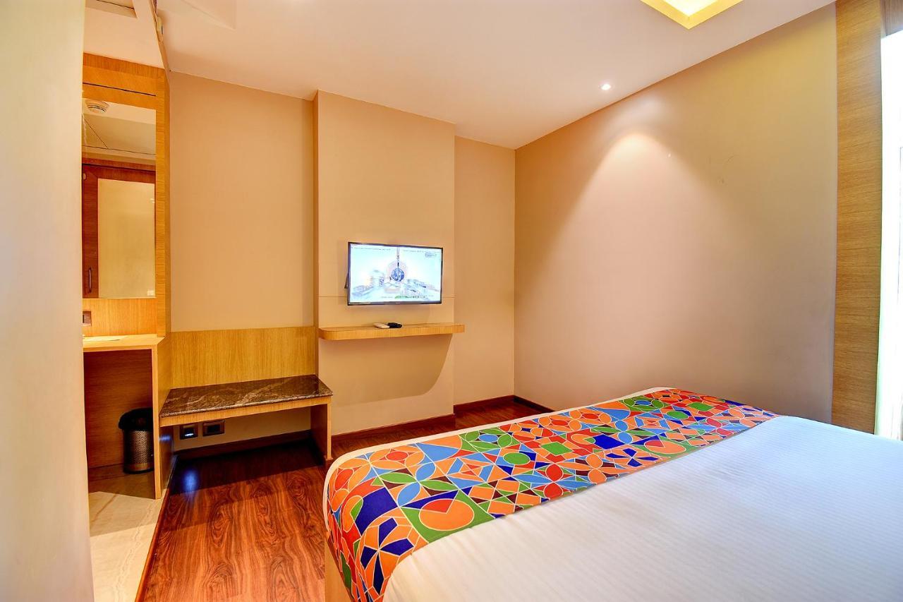Fabhotel S Comfort Inn - Indiranagar Бенґалуру Екстер'єр фото
